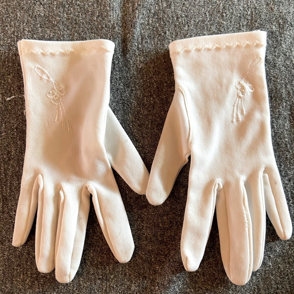 Vintage Children’s White Gloves